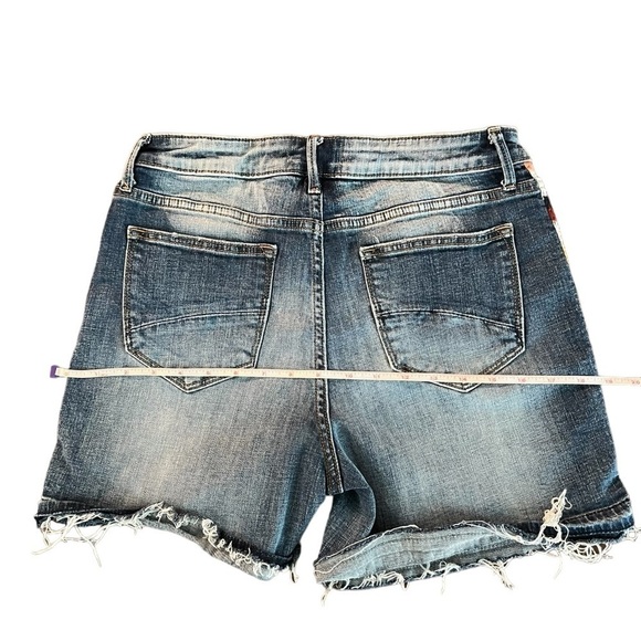 DRIFTWOOD WOMEN’S DENIM CUTOFF EMBROIDERED SHORTS SIZE 27 - Picture 11 of 12